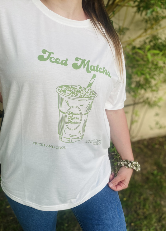 T-shirt blanc “Iced Matcha – Fresh and Cool” – Unisexe, doux et stylé