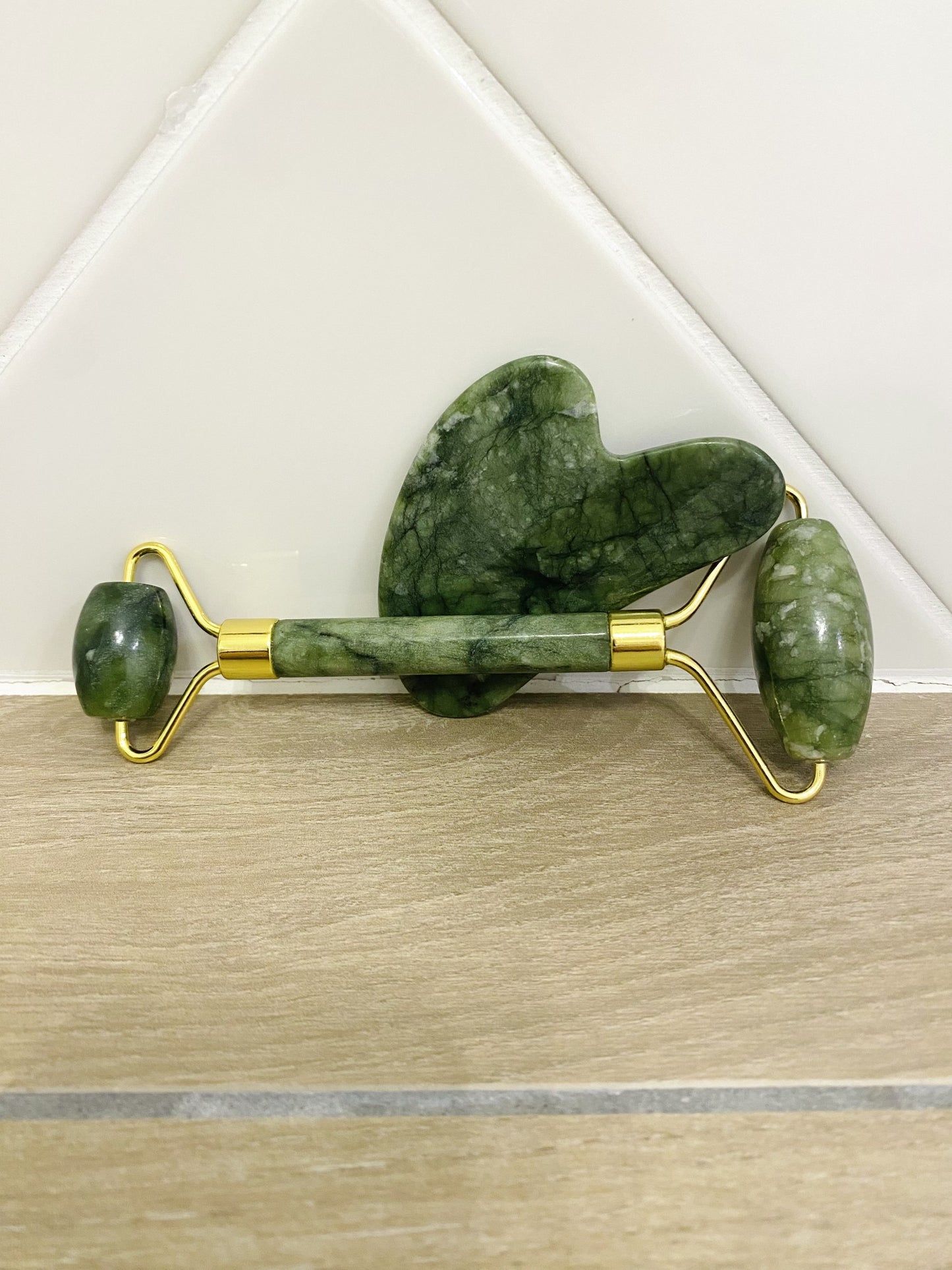 Duo massage visage en jade – Roll-on & Gua Sha