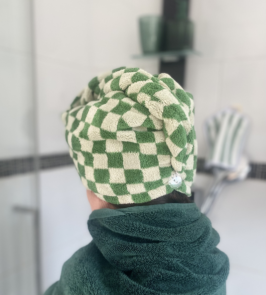 Serviette cheveux vert matcha à carreaux – Ultra absorbant & stylé