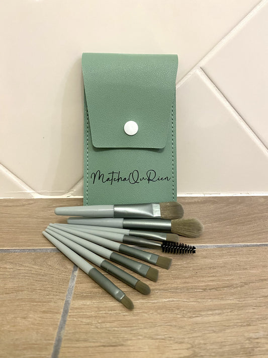 Set de 8 pinceaux maquillage avec pochette verte – MatchaOuRien