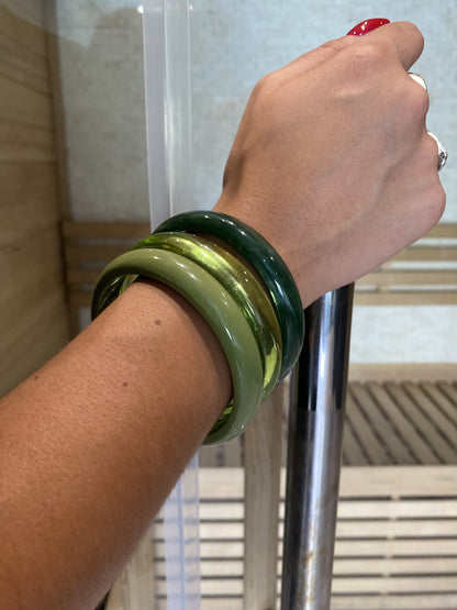 Lot de 3 bracelets joncs en résine verte dégradée