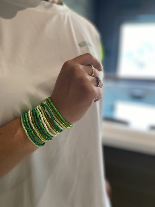 Bracelets multirangs perles – Tons de vert matcha